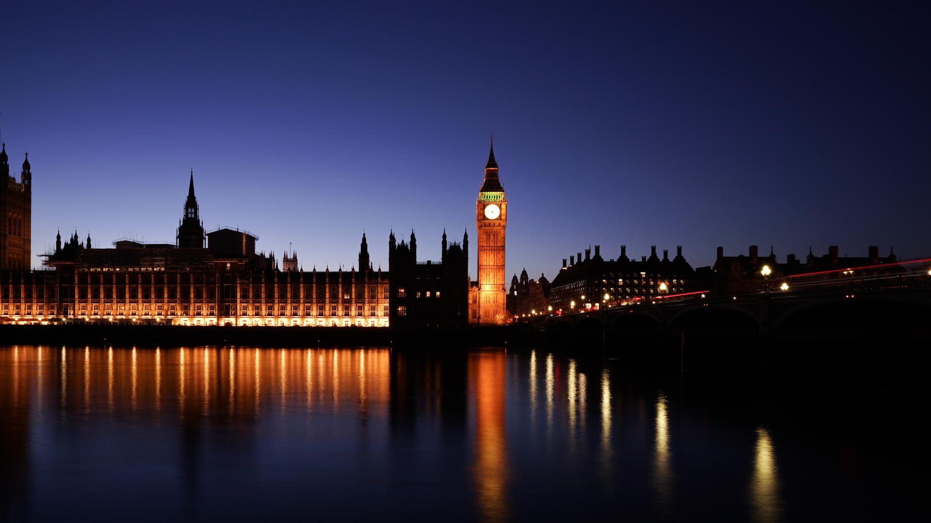 UK Houses of Parliament at Dusk