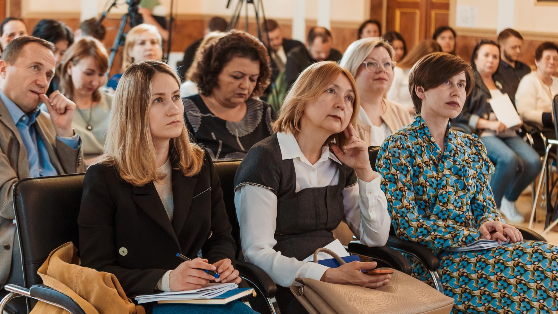 Photograph of audience at Verkhova Radna event